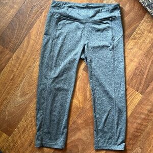 Like new Live Love Dream grey capri leggings